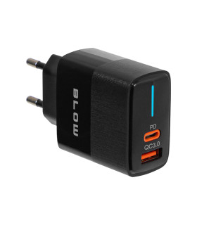 Įkroviklis   USB + USB-C QC+PD 20W palaiko greitą krovimą PD 3.0    DC5V /3A, DC 9V / 2,22A, DC 12V / 1,67A (PD) max. 20W