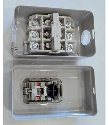 copy of Automatinis automobilinis saugiklis 12-48VDC 300A  IP67