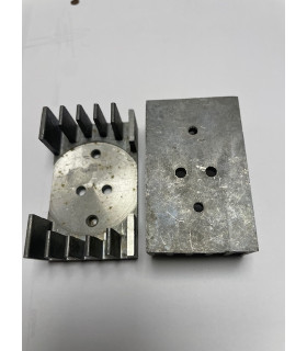 Radiatorius  L:84mm W:70mm H:25mm