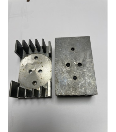 Radiatorius TO3 tranzistoriams  L:60mm W:37mm H:21mm