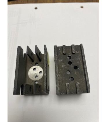 Šilumai laidus silikoninis termo padas dvipusis prilipinamas 100x100x1.50mm