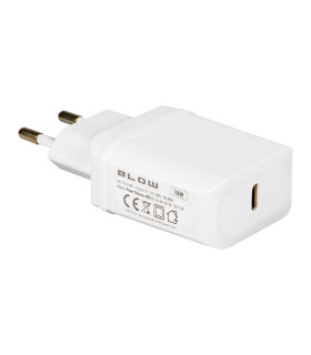 copy of Įkroviklis  su  lizdu USB C palaiko greitą krovimą PD 3.0    DC5V /3A, DC 9V / 2A, DC 12V / 1,5A (PD) max. 20W