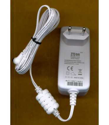 Impulsinis maitinimo saltinis ZTE 12V 2A 24W 5.5x2.1mm ( baltu arba juodu korpusu)
